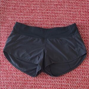 Lululemon Athletica Black Low Rise Speed Up Shorts 2.5”